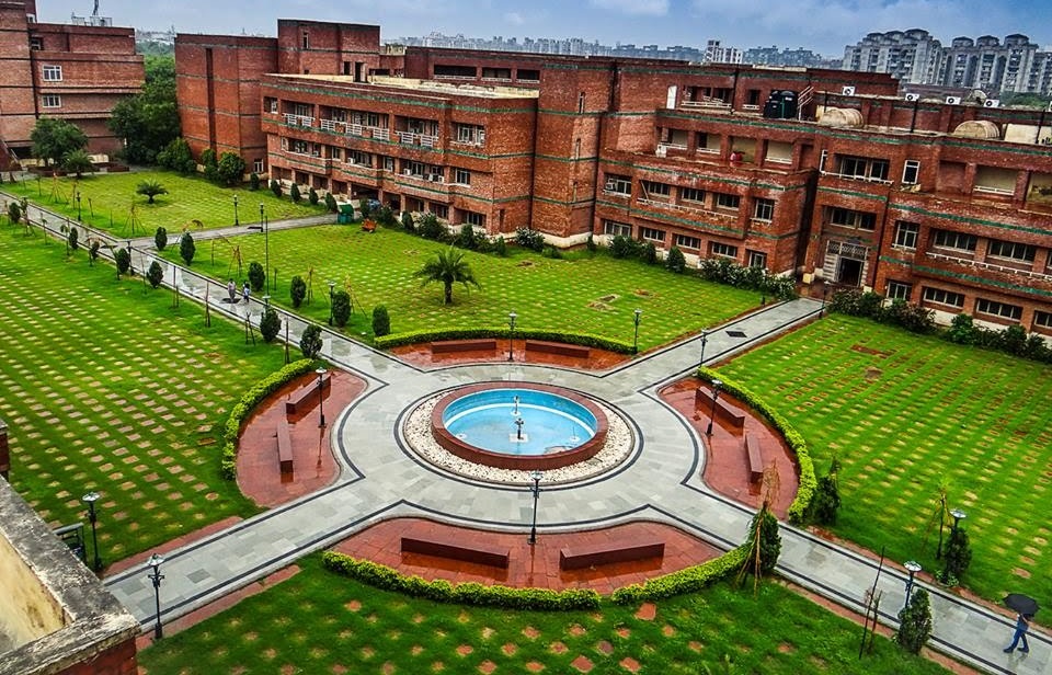 NSUT Campus Vibe